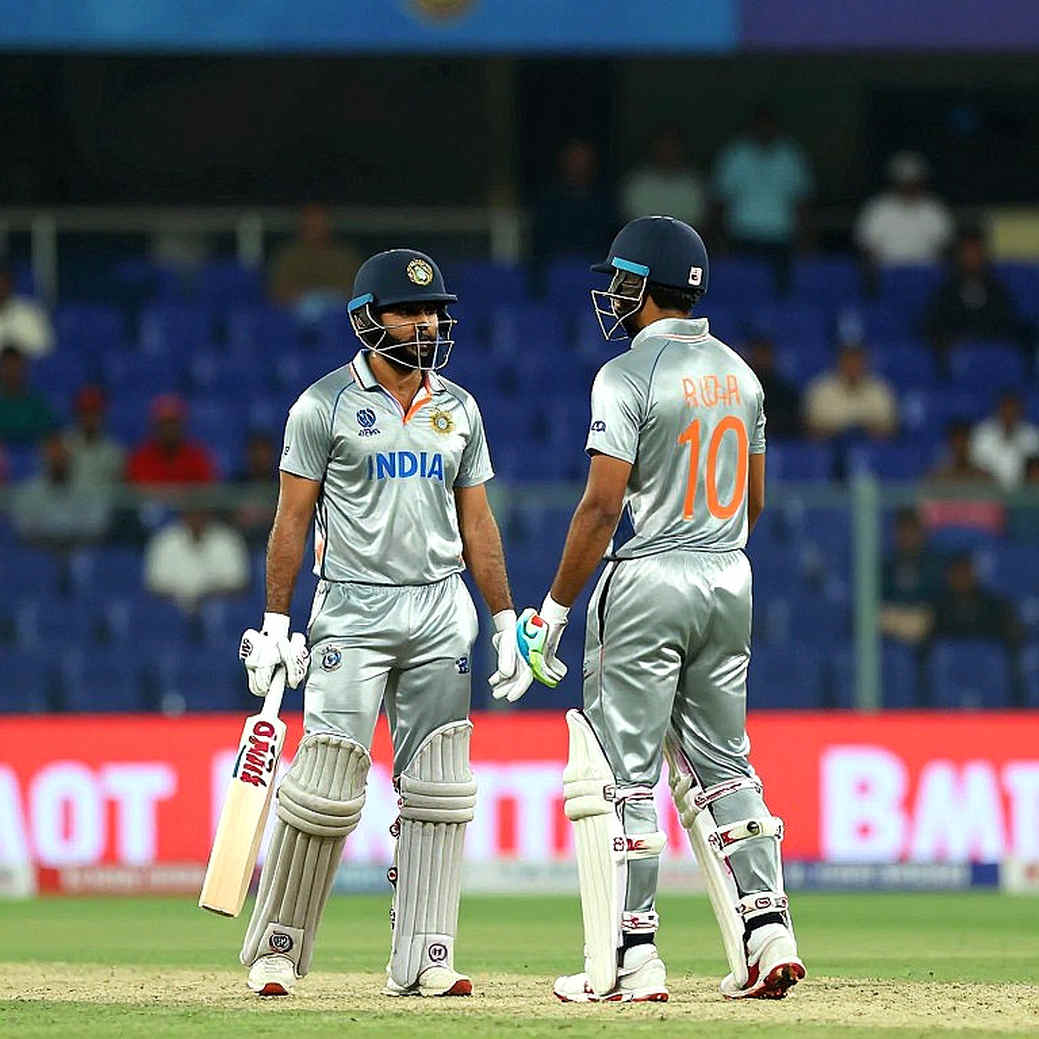 এজ ধরে দুইশো: ডেভিসের ২৫৩ রানে ভাঙল নিউ সাউথ ওয়েলসের নয় বছরের খরা এজ ধরে দুইশো: ডেভিসের ২৫৩ রানে ভাঙল নিউ সাউথ ওয়েলসের নয় বছরের খরা