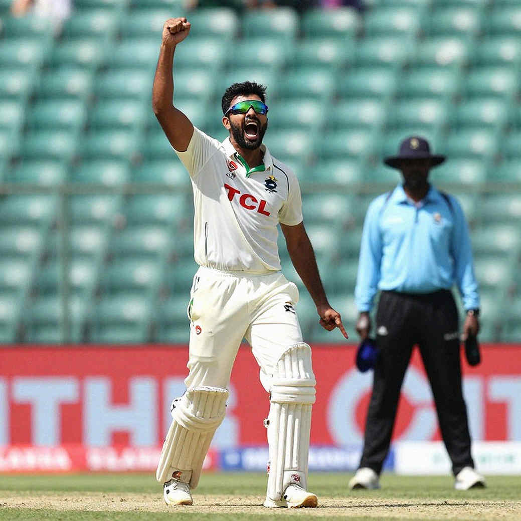 ঢাকার প্রেস বক্স থেকে একটি ফাঁকা পাতা: ক্রিকেট বিশ্লেষণে তথ্যের অভাব কীভাবে গোপন বাস্তবতা প্রকাশ করে ঢাকার প্রেস বক্স থেকে একটি ফাঁকা পাতা: ক্রিকেট বিশ্লেষণে তথ্যের অভাব কীভাবে গোপন বাস্তবতা প্রকাশ করে