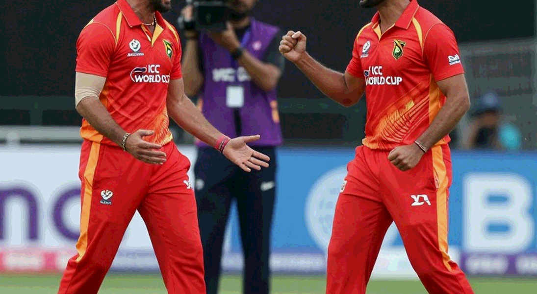 ডিভটে লেখা দিন-দুই: দক্ষিণ আফ্রিকার 'আশা ছাড়িনি' আসলে পিচের ঘড়ি পড়া ডিভটে লেখা দিন-দুই: দক্ষিণ আফ্রিকার 'আশা ছাড়িনি' আসলে পিচের ঘড়ি পড়া