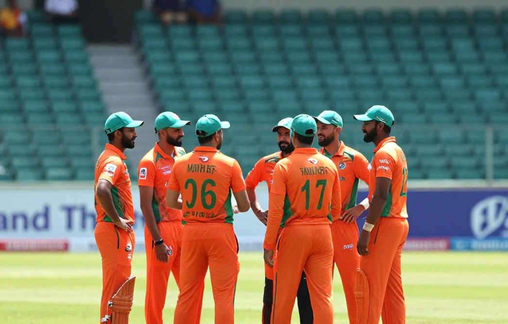 ৪৭৯ রান, ২৯ অক্টোবর আর ভাগ-করা আর্মব্যান্ড: মেলবোর্ন স্টার্সের ক্যাপ্টেন্সি বদল আসলে একটা ওয়ার্কলোড লেজার