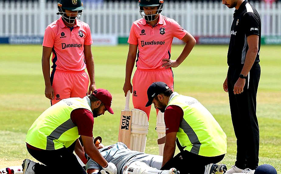 লাহোরের শেষ উইকেটে ৮৮: এক উইকেটের জয়ের ভেতরে লুকিয়ে থাকা ফাঁক লাহোরের শেষ উইকেটে ৮৮: এক উইকেটের জয়ের ভেতরে লুকিয়ে থাকা ফাঁক
